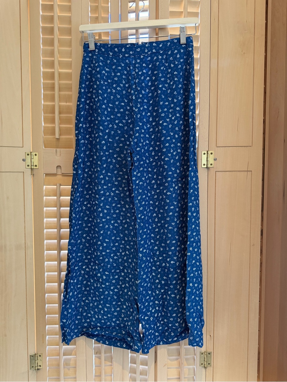 Faithful the Brand Floral Capris